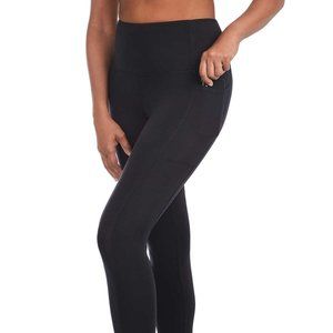 Seamless Danskin Ladies' 7/8 Brushed Tight with pockets